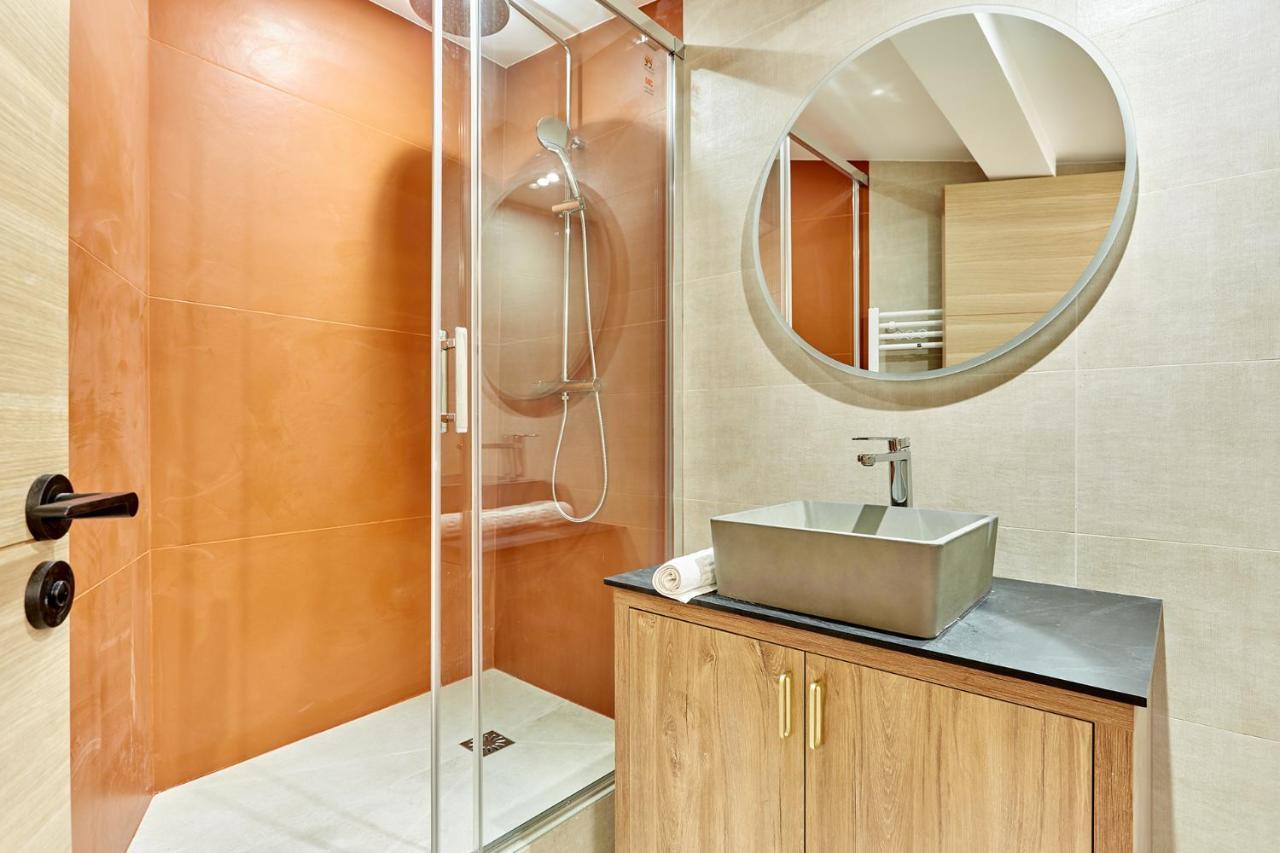 Apartment Batignolle Montmartre By Studio Prestige Paris Exterior photo