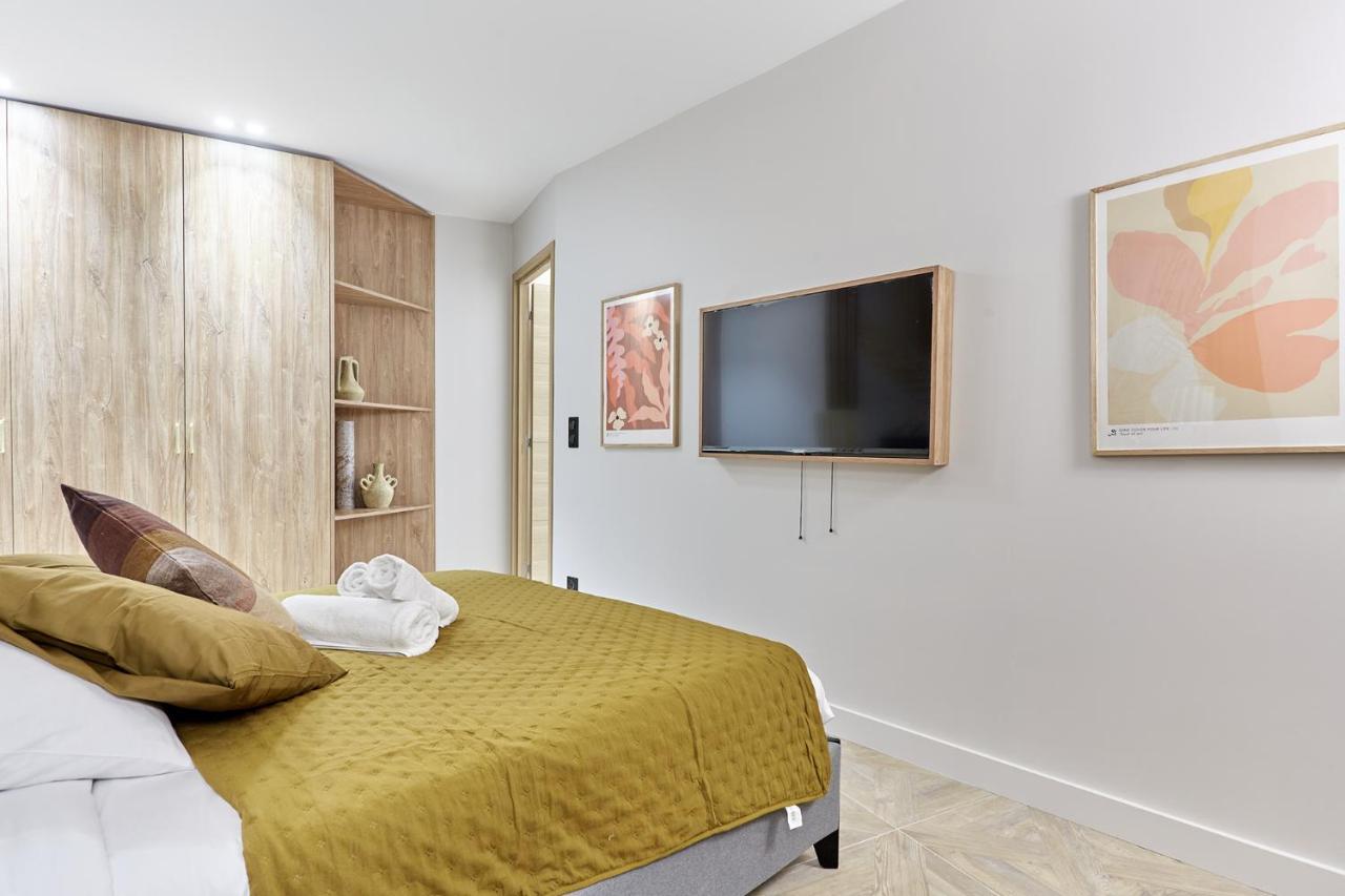 Apartment Batignolle Montmartre By Studio Prestige Paris Exterior photo